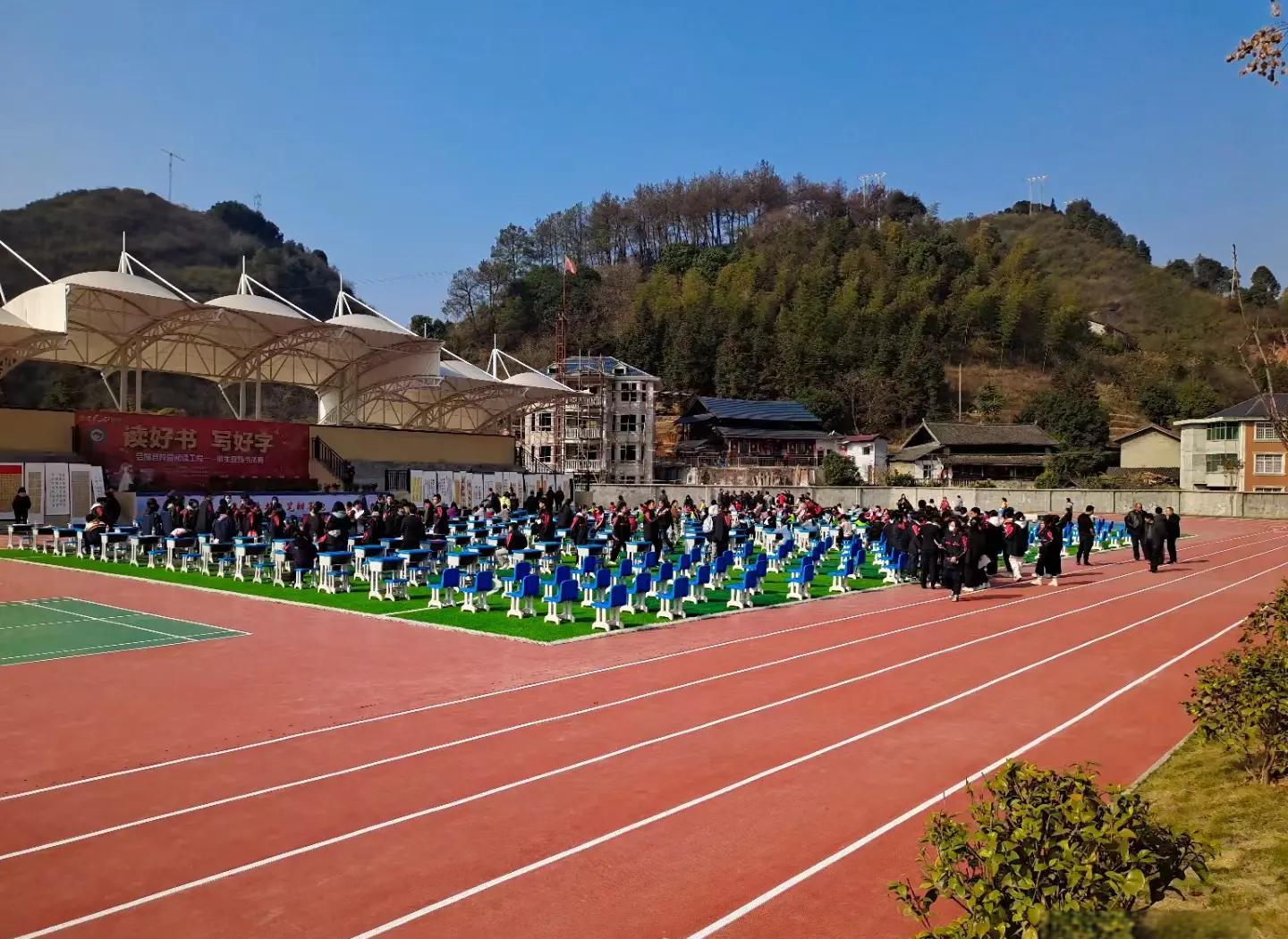 玉树藏族自治州硅PU橡胶跑道 - 厂家